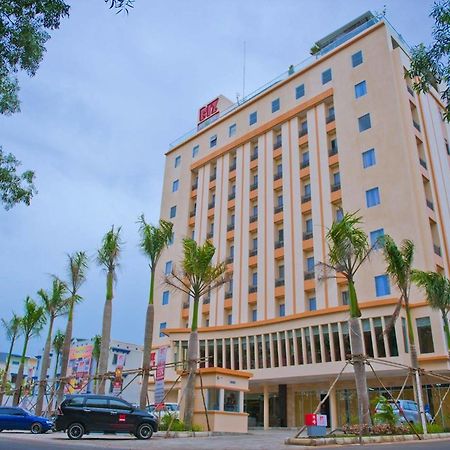 Biz Hotel Batam Nagoya Kültér fotó