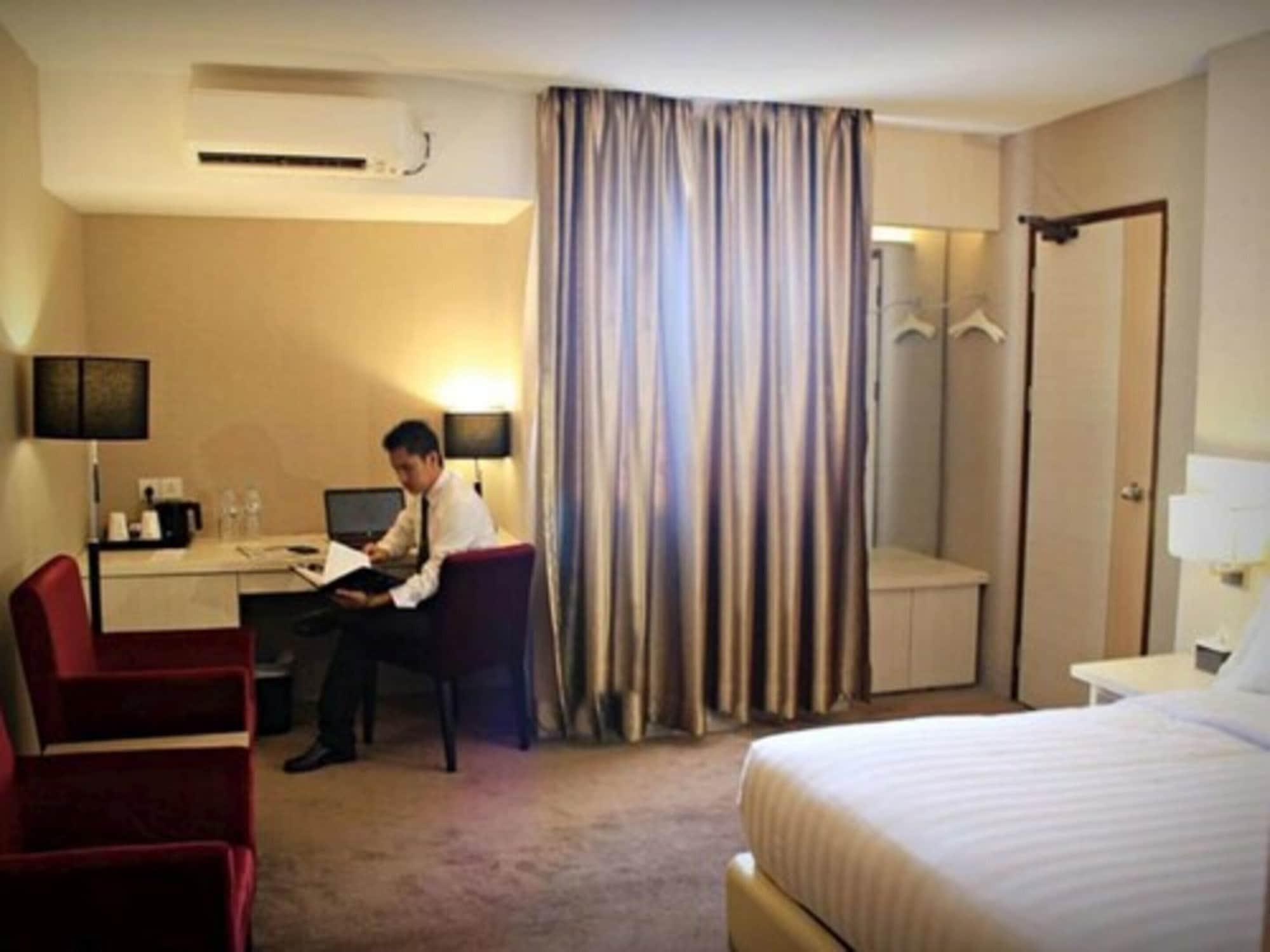 Biz Hotel Batam Nagoya Kültér fotó