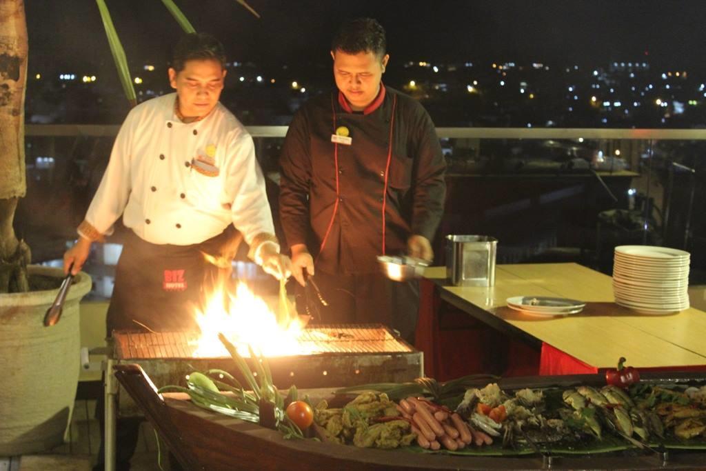 Biz Hotel Batam Nagoya Kültér fotó